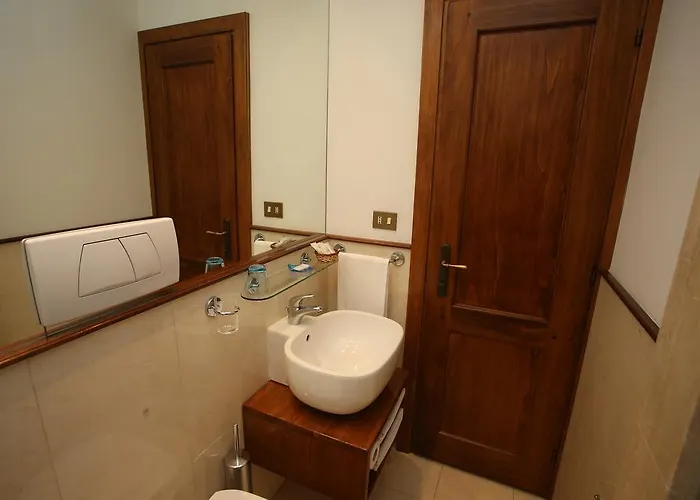 Al Colonnato Di San Pietro 3* Рим