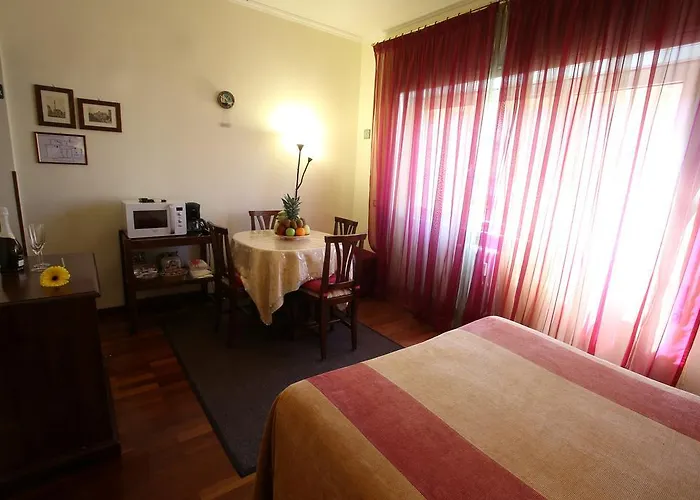 Al Colonnato Di San Pietro 3* Рим