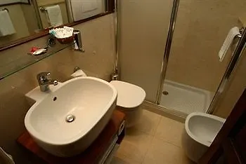 Al Colonnato Di San Pietro 3* Рим